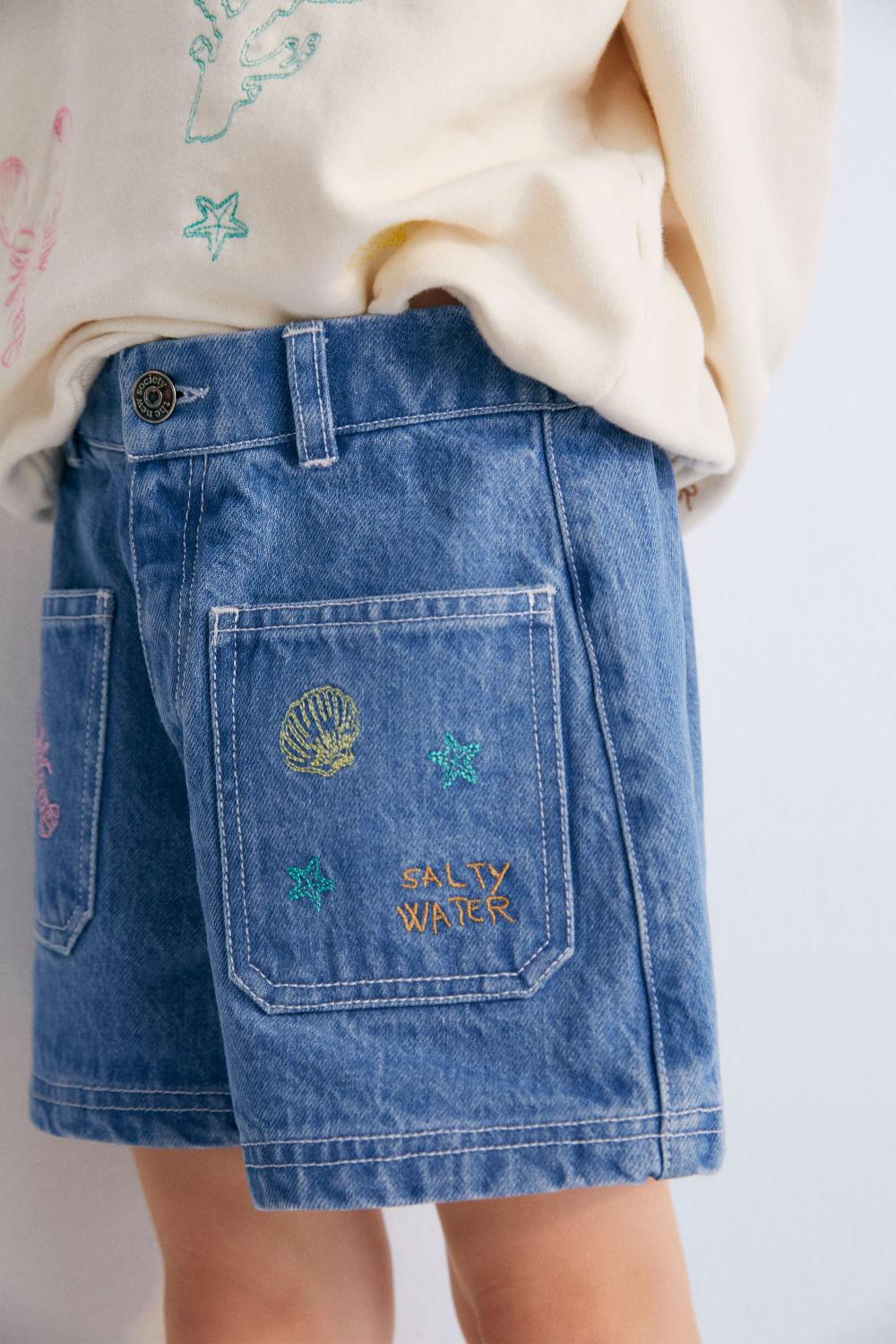 the new society Kostas corto