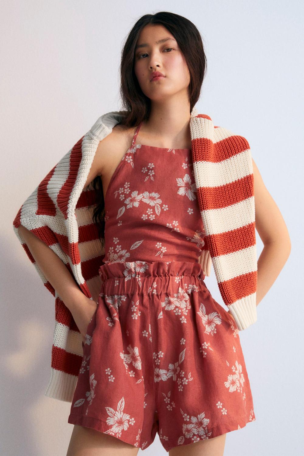 the new society Mujer Nauplia corta