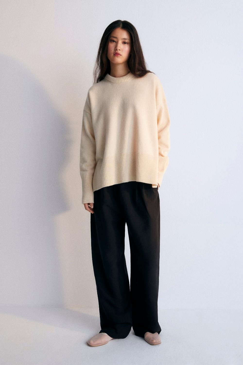 the new society Nikos Woman Jumper Macadamia