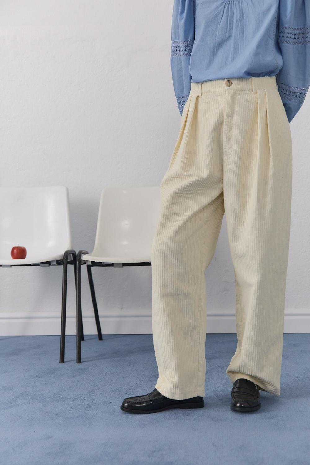 The New Society North Woman Pant Vanilla Cream