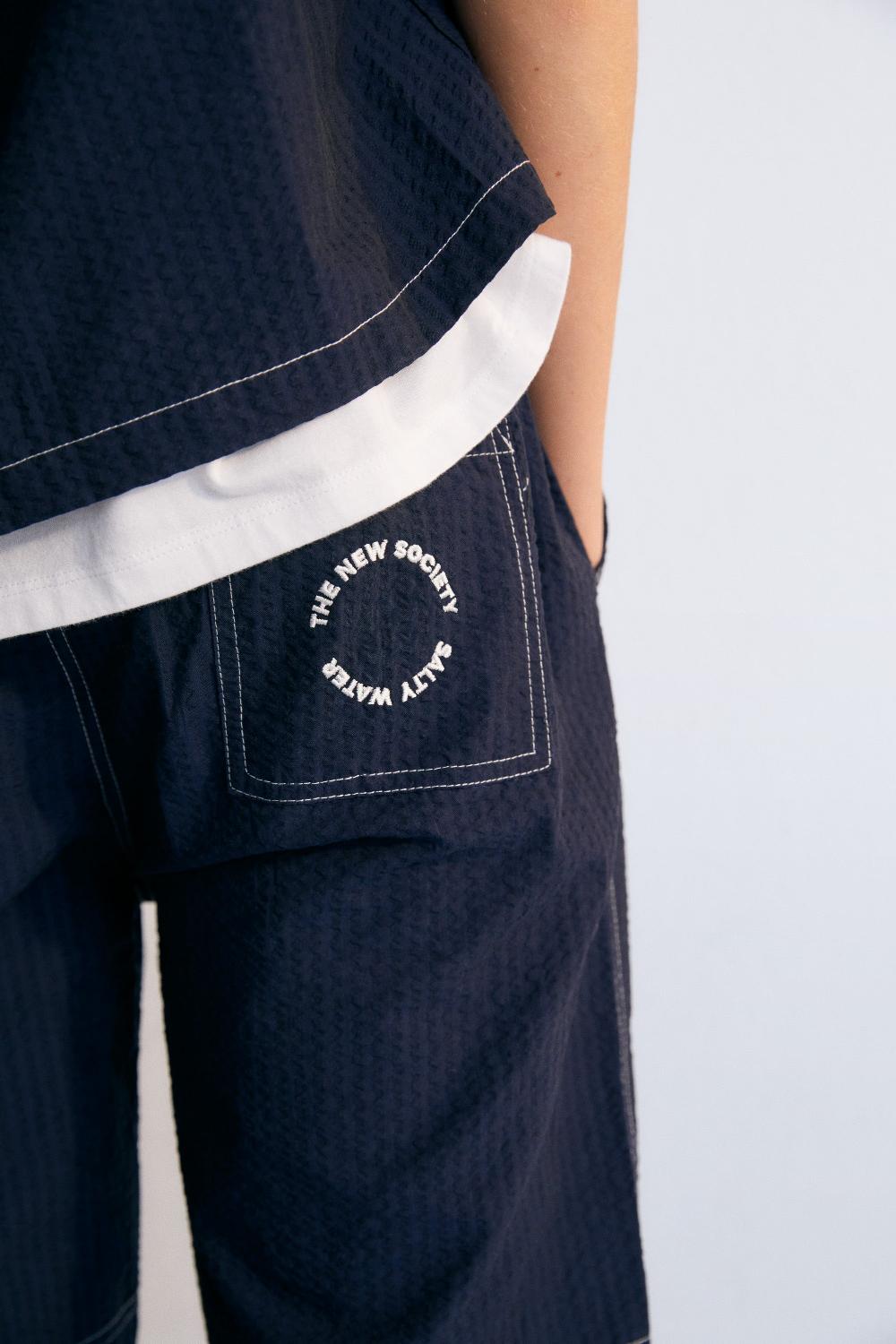 the new society Pantalón