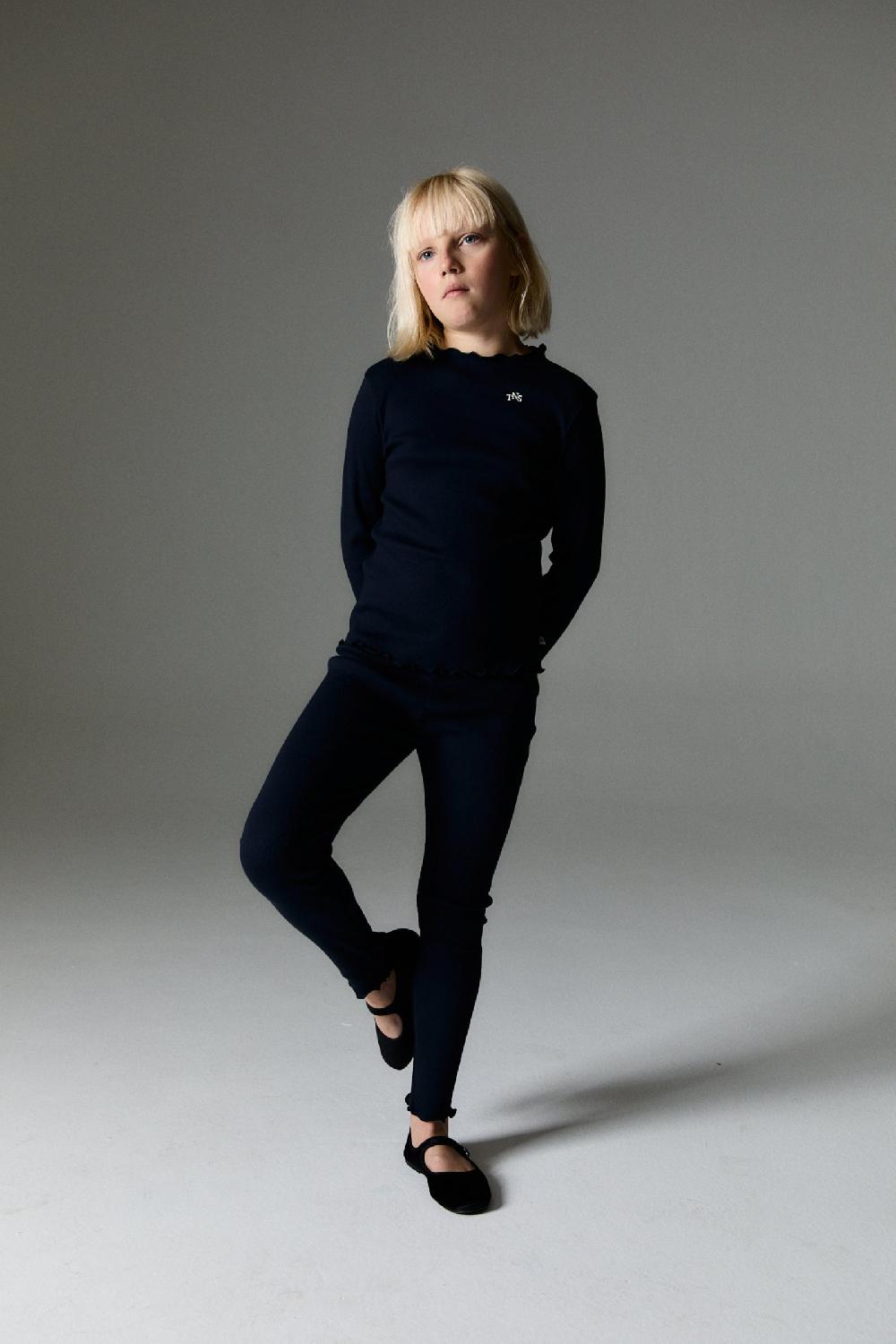 The New Society Singapur Tee Midnight Navy