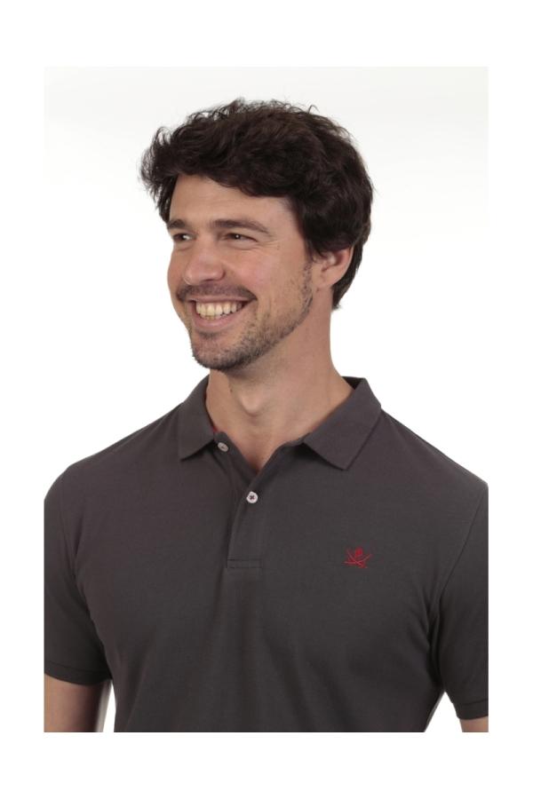 The Time Of Bocha Polo Team Polo Basico Hombre The Time Of Bocha QV1PBASICO Gris.Sol