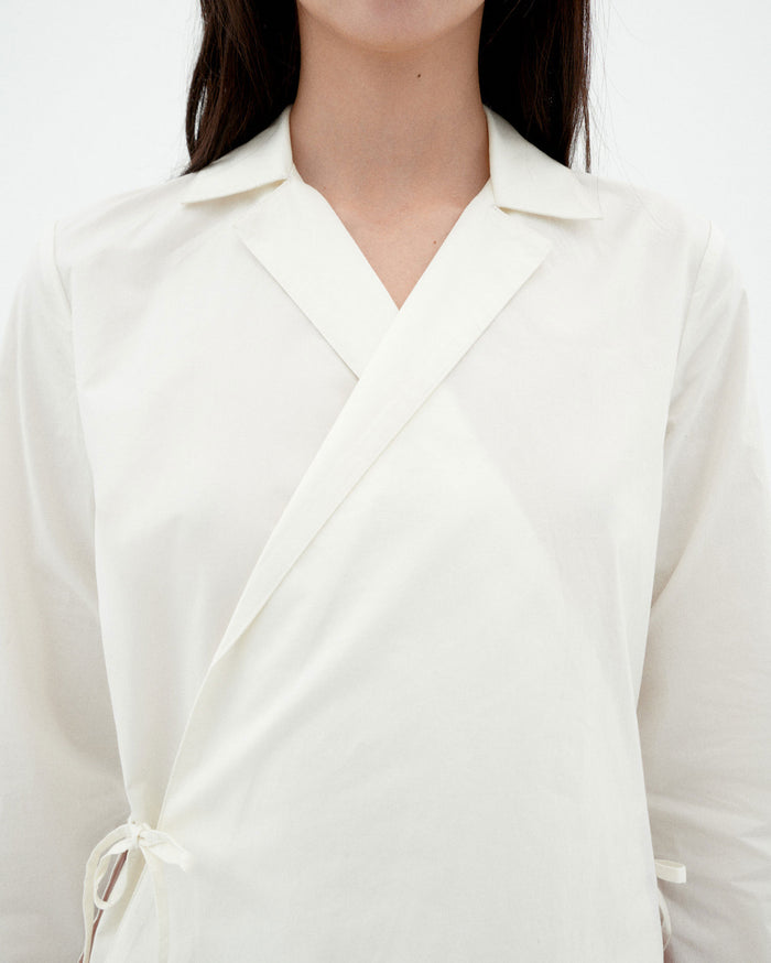 Thinking Mu Blusa Blanca Lenie