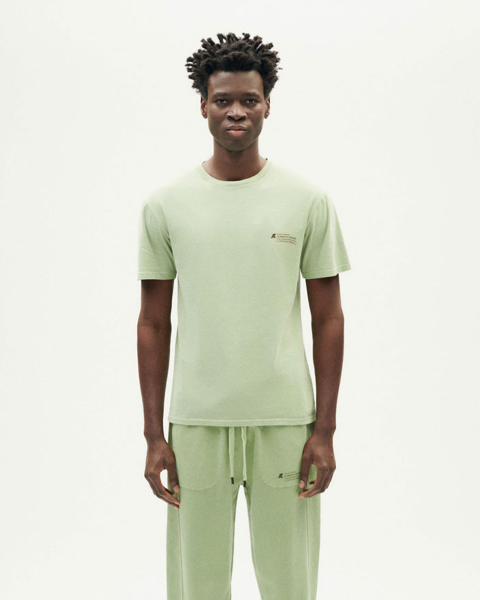 thinking mu Camiseta Acacia tinte natural hombre