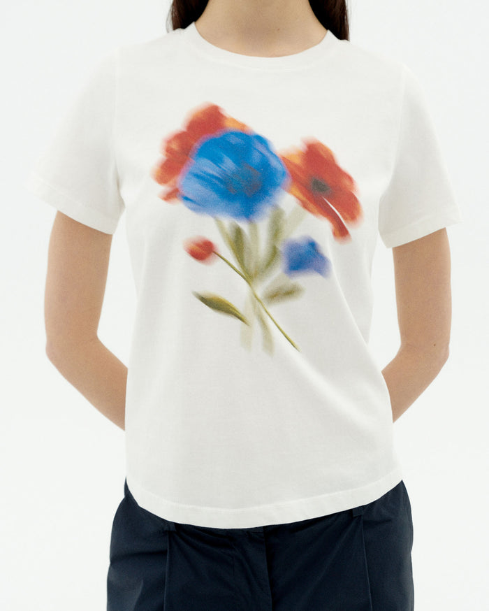 Thinking Mu Camiseta Blanca Blurry Flower Ida