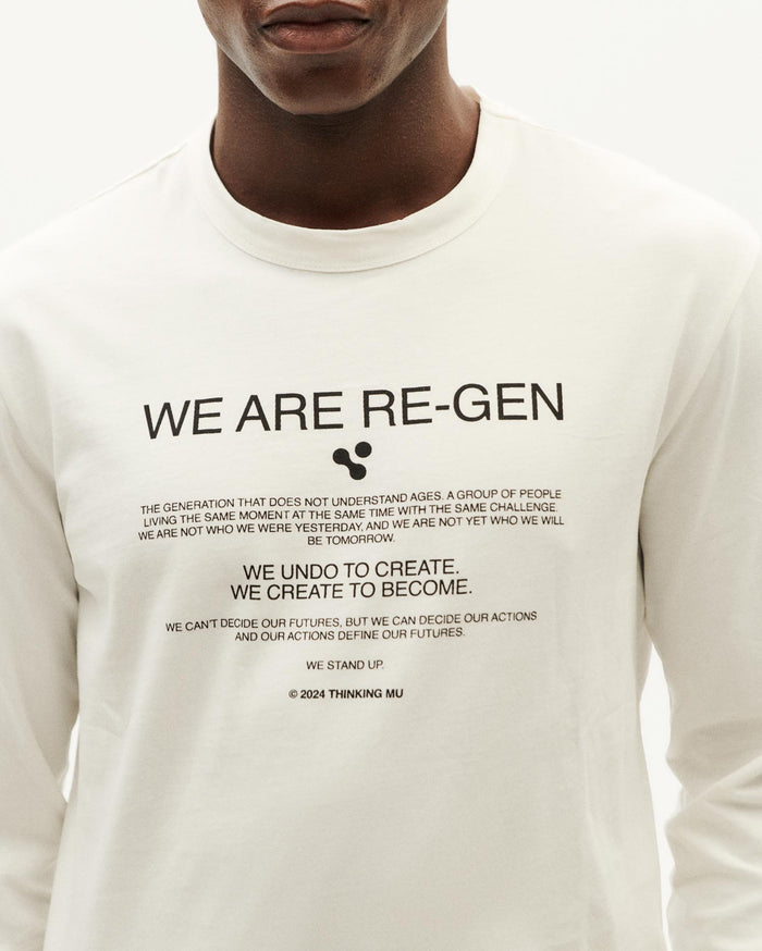 Thinking Mu Camiseta Blanca Manifiesto Emilio