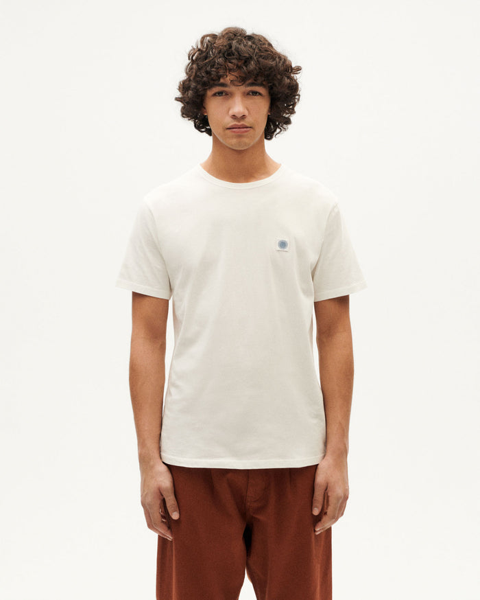 Thinking Mu Camiseta Blanca Sol Espalda Indigo