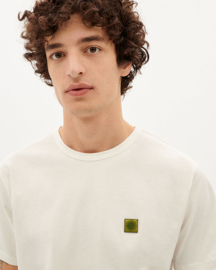 Thinking Mu Camiseta Blanca Sol Espalda Verde