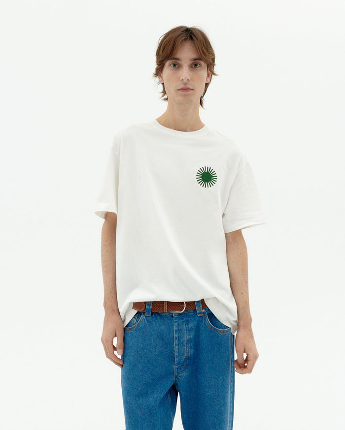 thinking mu Camiseta blanca sol type Aaron