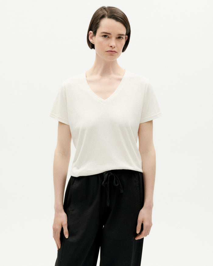 Thinking Mu Camiseta Ligera Cruda Hemp Clavel