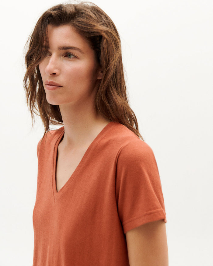 Thinking Mu Camiseta Ligera Roja Hemp Clavel