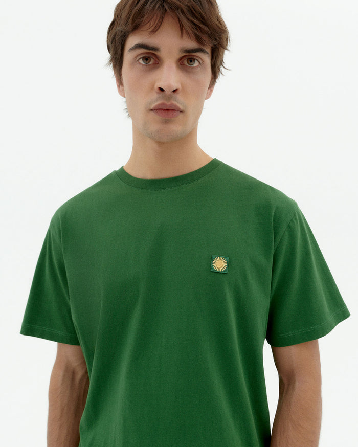 Thinking Mu Camiseta Verde Sol Espalda Amarillo