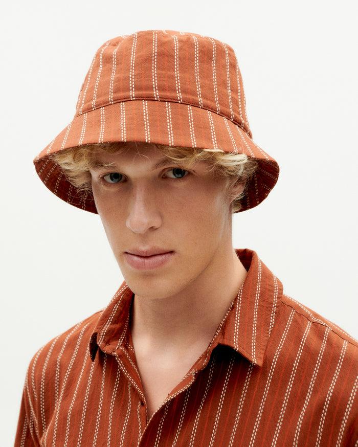 Thinking Mu Gorro Marrón Rayas Yelle