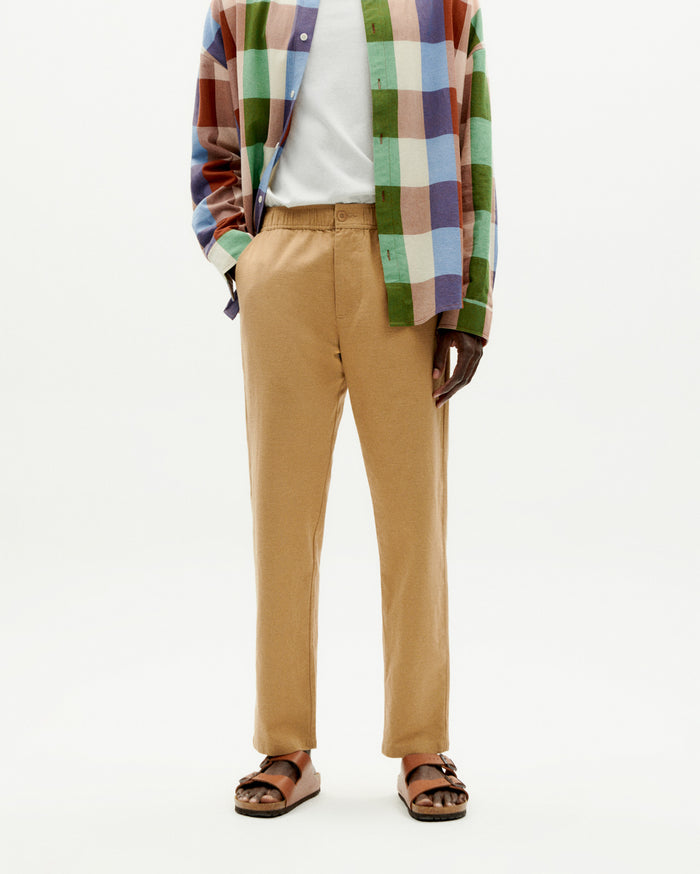 thinking mu Pantalón camel Travel light