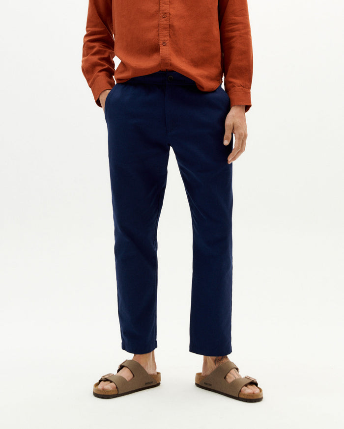 thinking mu Pantalón navy Travel light