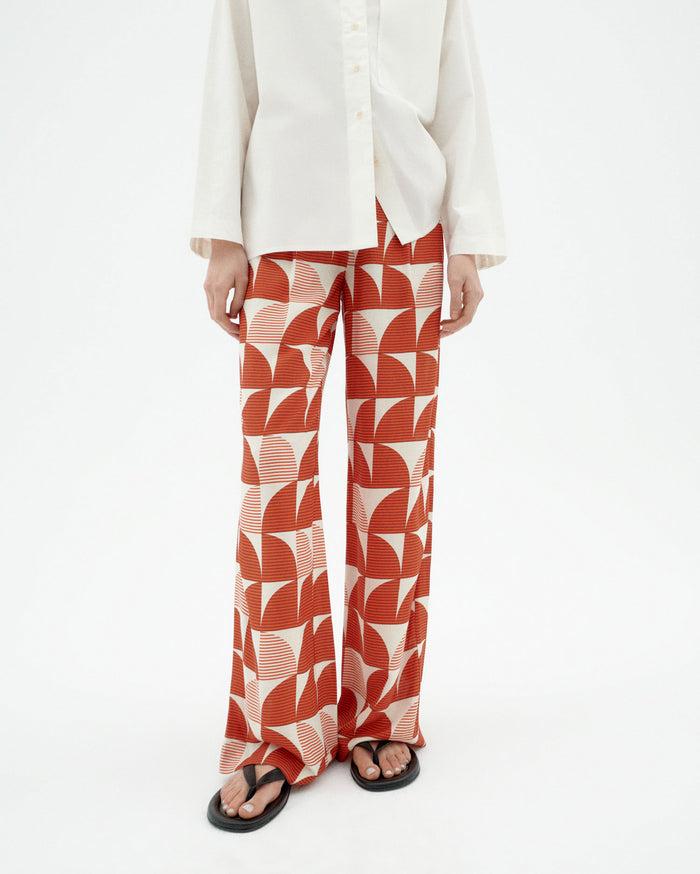 thinking mu Pantalón rojo shrubbery Manolita