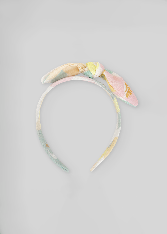 Tiamia Diadema Niña