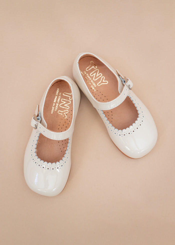 tiamia Merceditas de charol niña