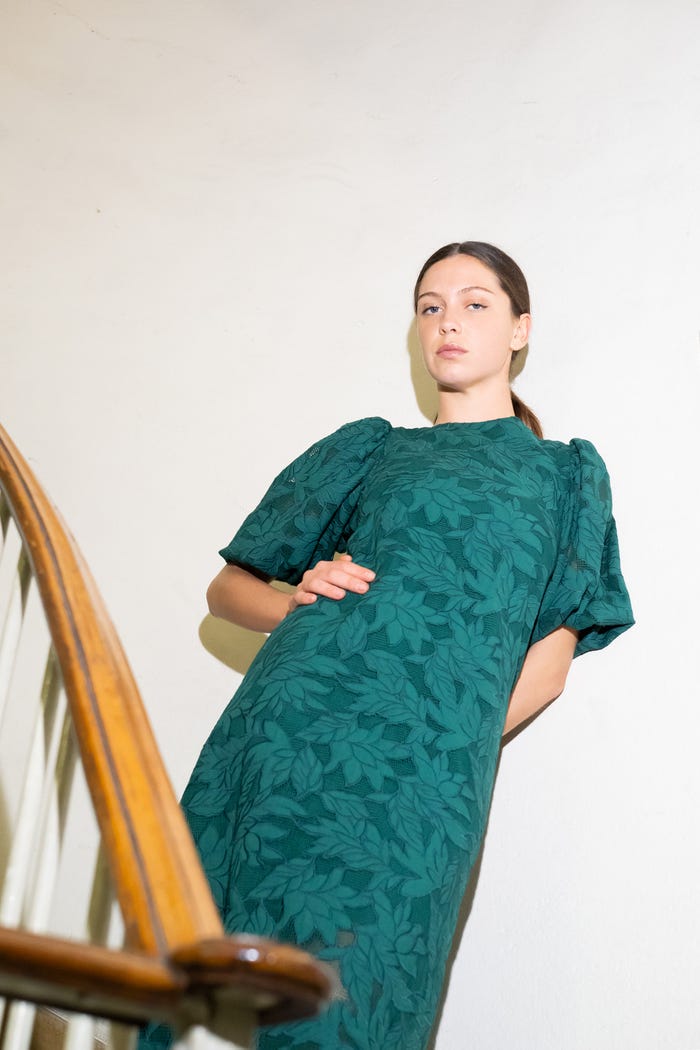 Tiny Cottons VESTIDO MIDI CON MANGA ABULLONADA DE GUIPUR