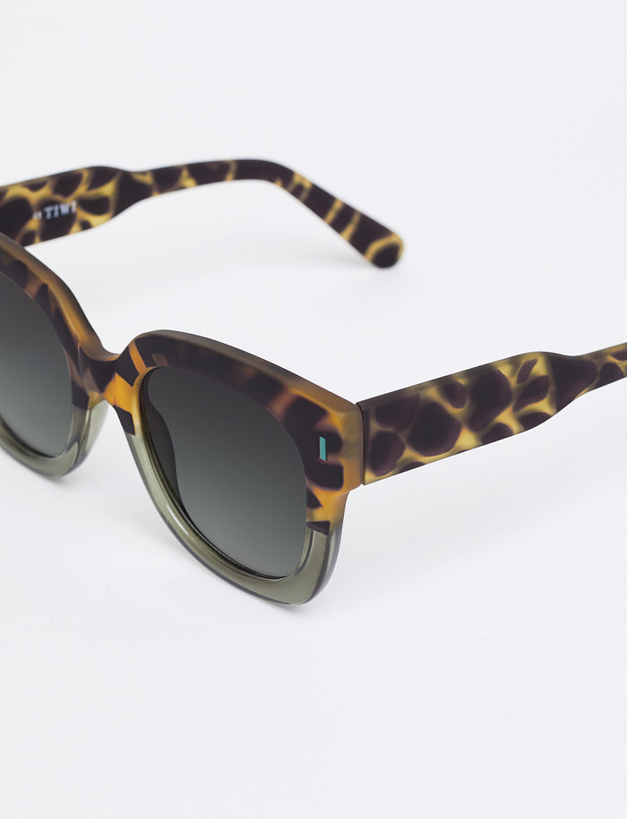 Tiwi KERR Bicolor Green Tortoise/Green