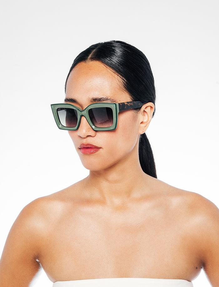 Tiwi MALI Shiny Light Green/Deep Green