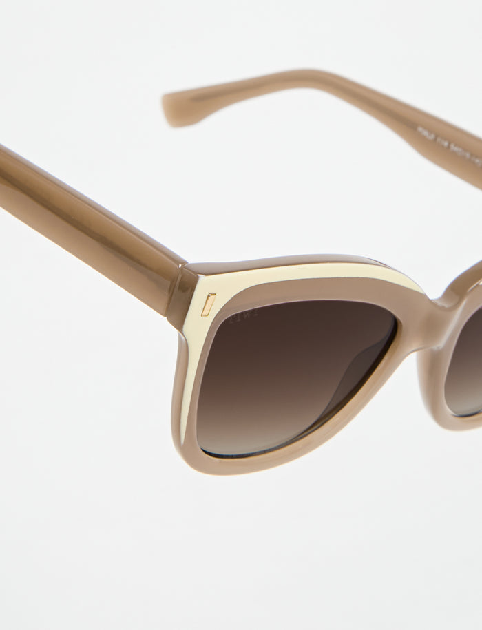 Tiwi MAUI Shiny Coconut/Beige Topline