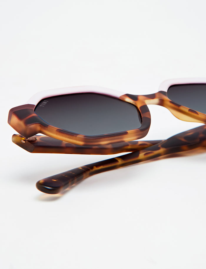 Tiwi VALETTE Bicolor Green Tortoise