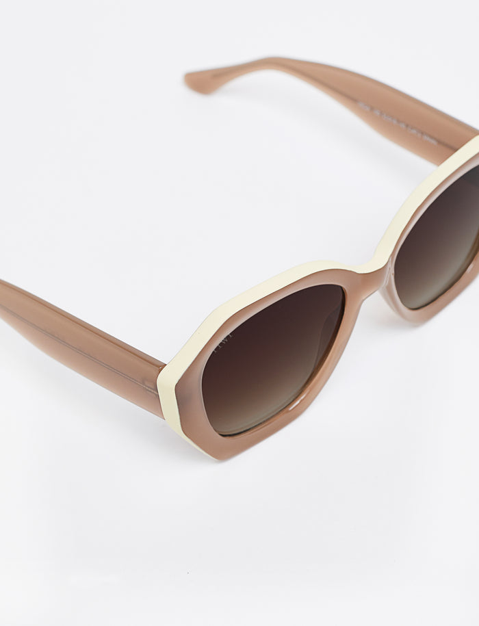 Tiwi VEGA Shiny Coconut