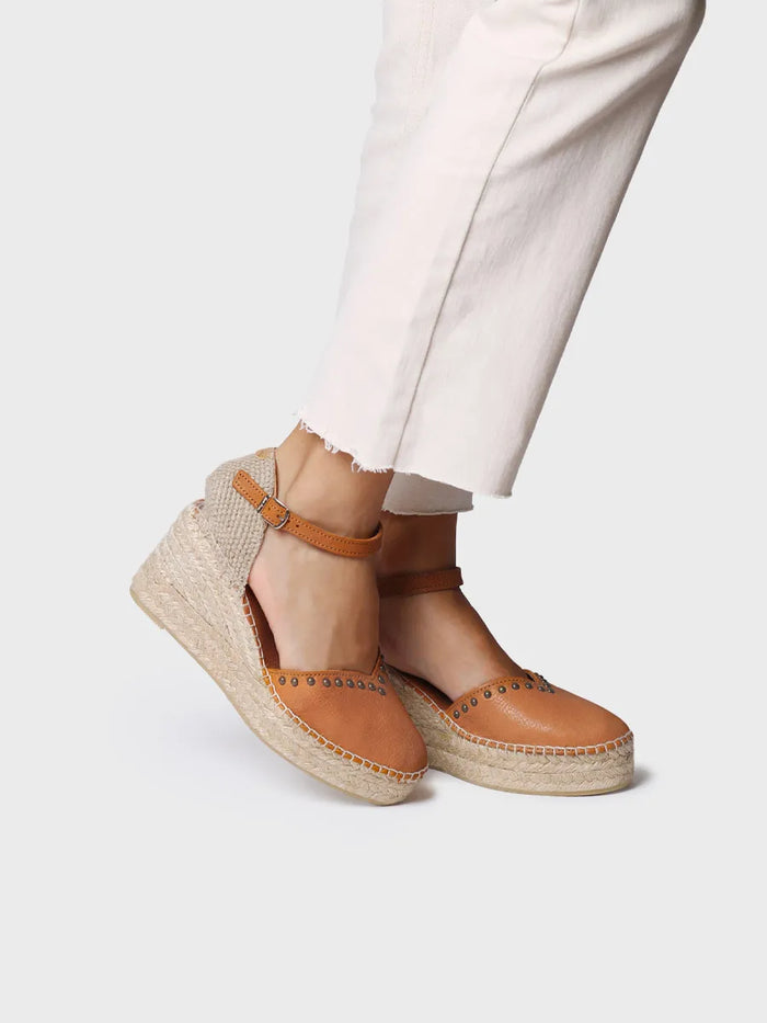 Toni Pons MANILA - Alpargata De Mujer En Piel Con Cuña Y Tachuelas | MANILA