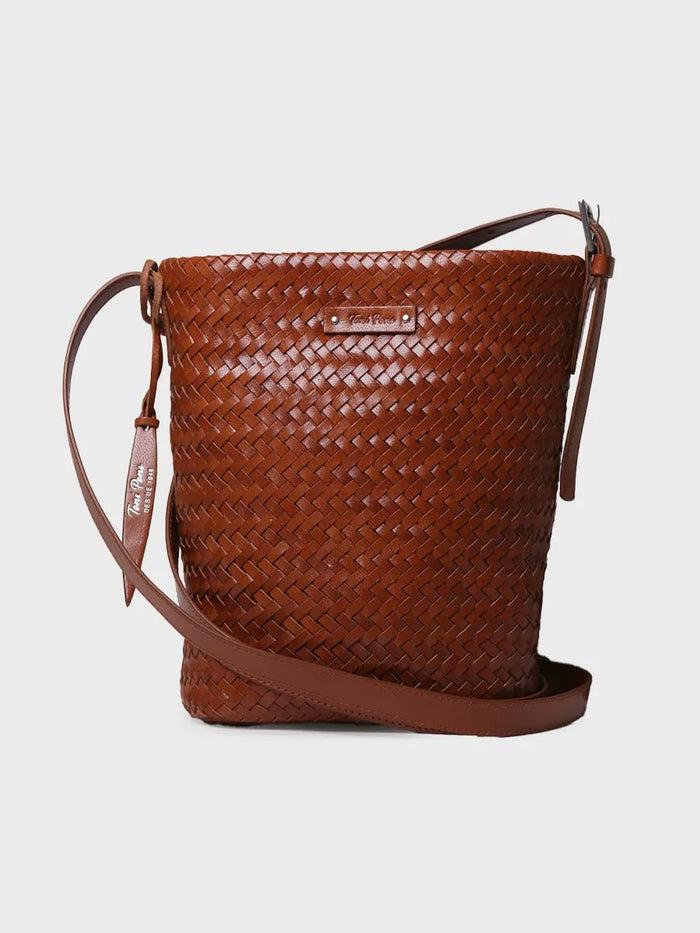 toni pons SALLY - Bolso bombonera en cuero trenzado con tira ajustable | SALLY