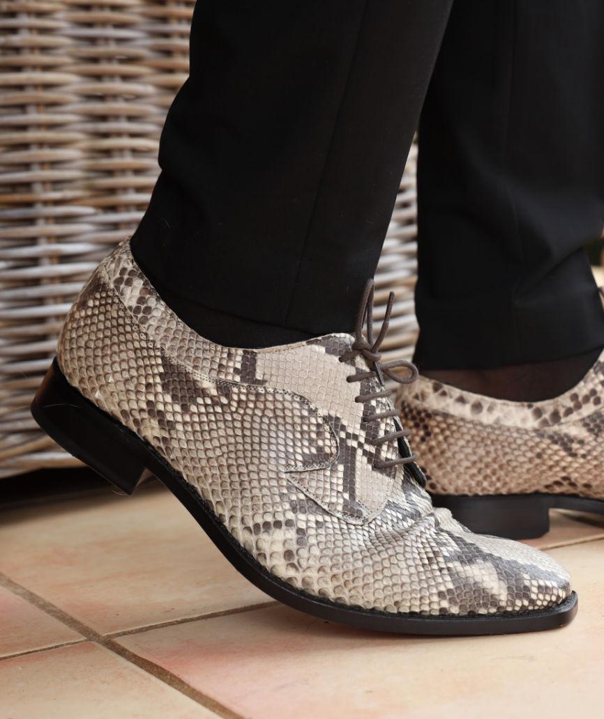 tony mora 1146 ASTURIAS 381 PITON B&W