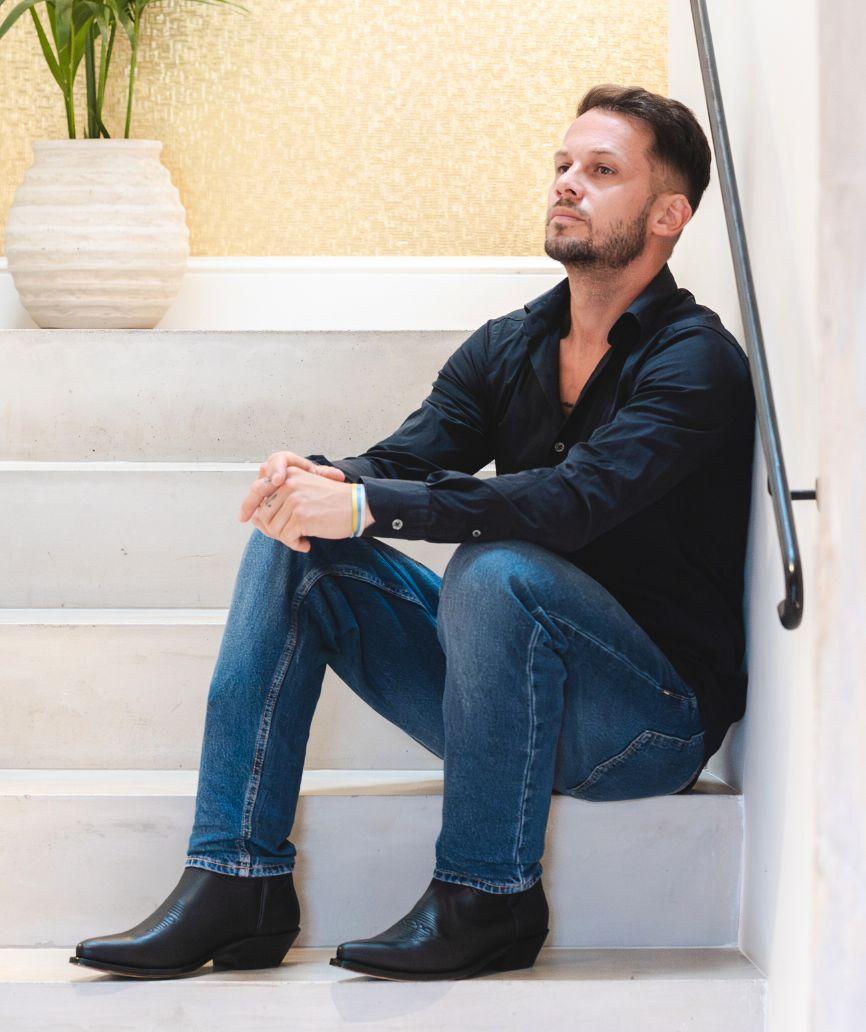 Tony Mora 3389 NM PASEO CLUB NEGRO