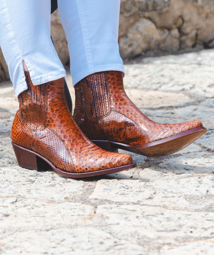 tony mora 621 DASLU LINI PITON AVELLANA