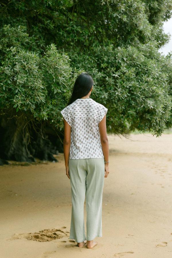 Triana By C Blusa LUCEA Flor Tierra