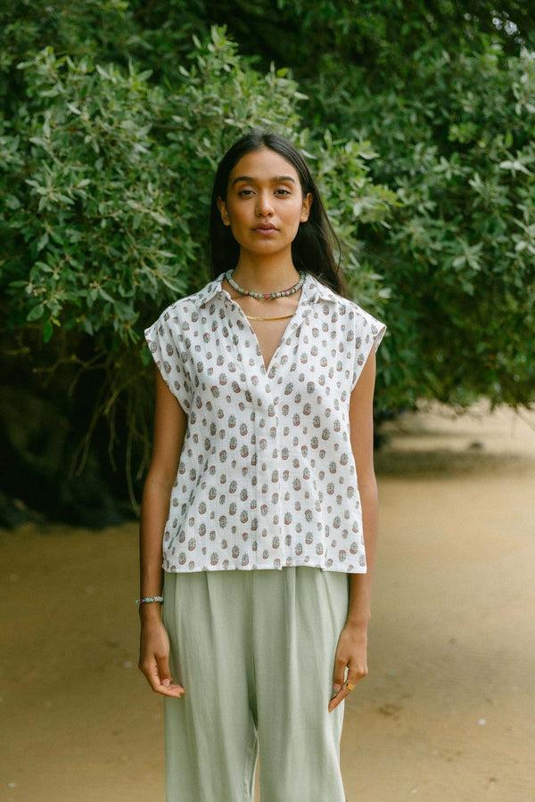 Triana By C Blusa LUCEA Flor Tierra