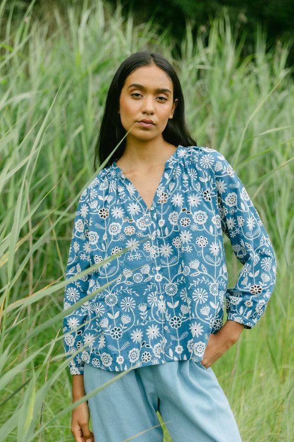 Triana By C Blusa voile bordado azul OCA