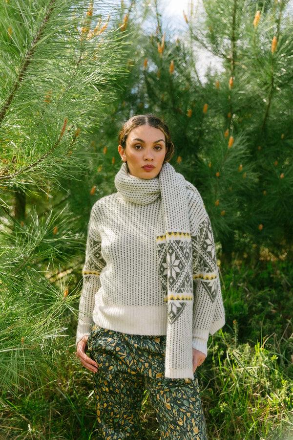 Triana By C BUFANDA PRINT SNOW