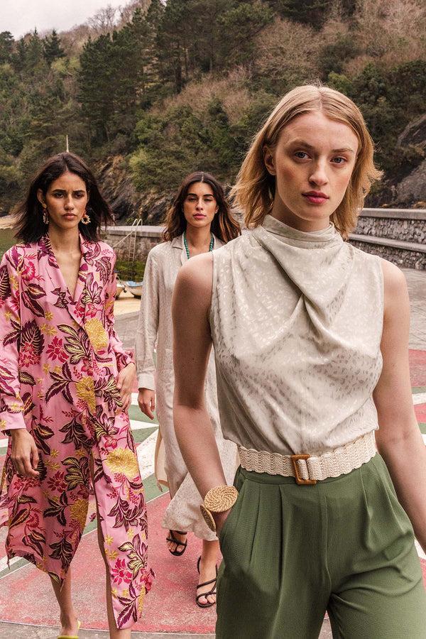 Triana By C Cinturón Blanco Rafia Hebilla Madera