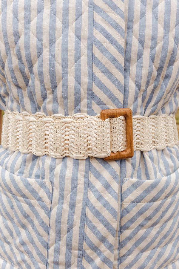 Triana By C Cinturón blanco rafia hebilla madera