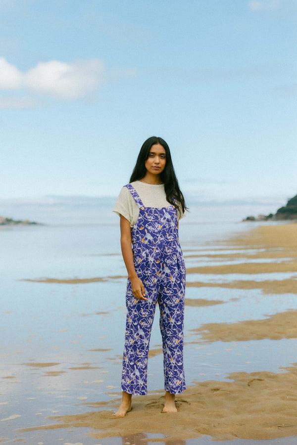 Triana By C PETO ASKIM lirio malva