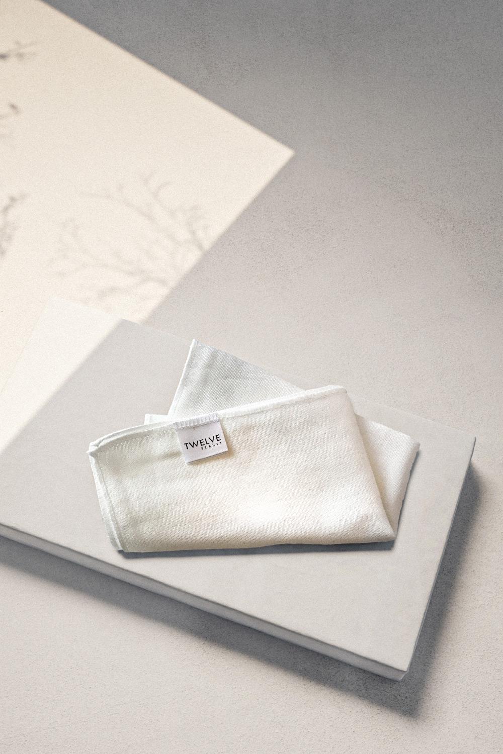 Twelve Gasa De Muselina