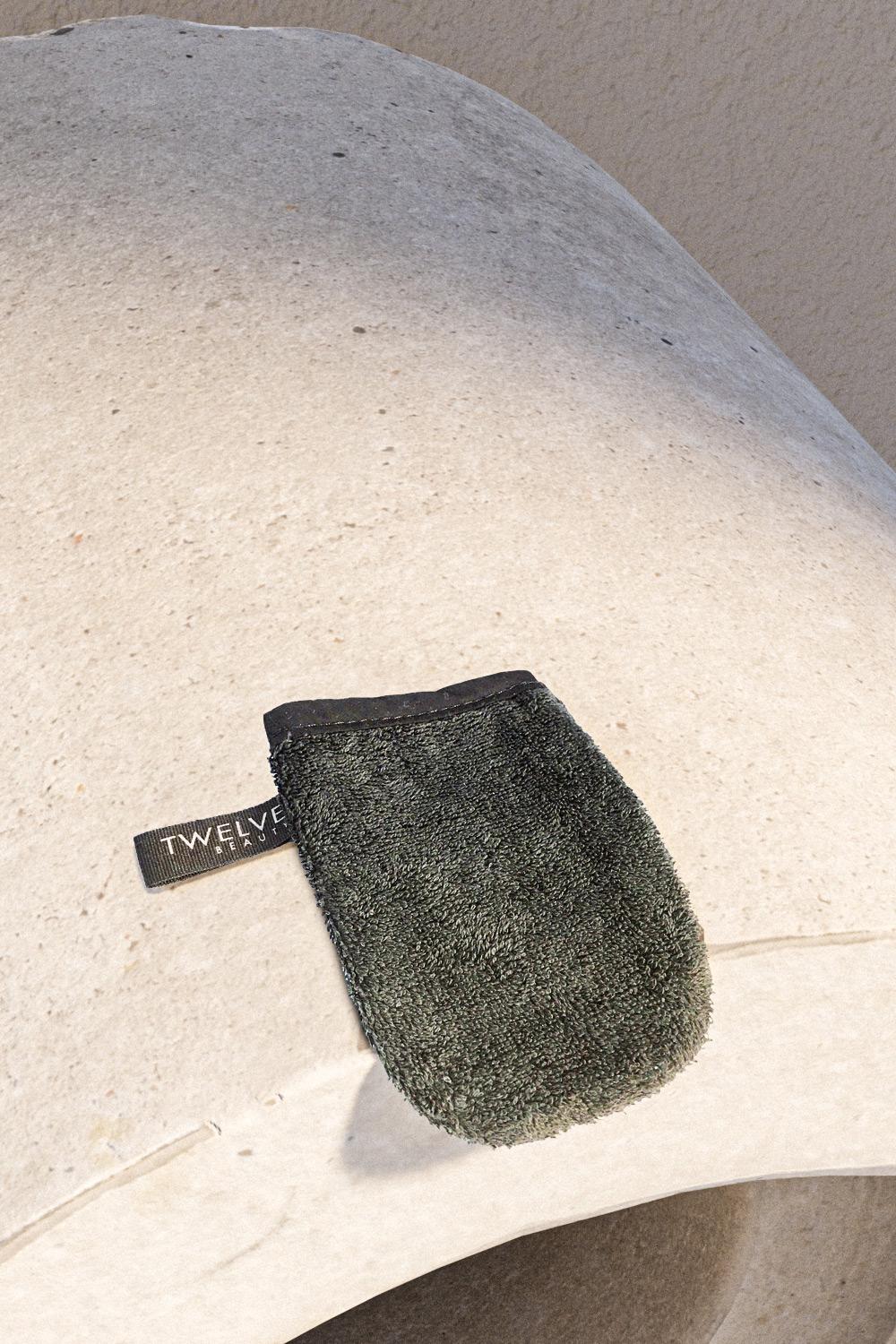 Twelve The Hand Wand