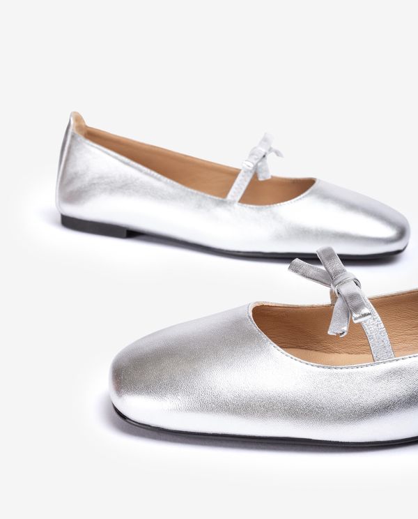 Unisa Bailarina De Punta Cuadrada Y Lazo