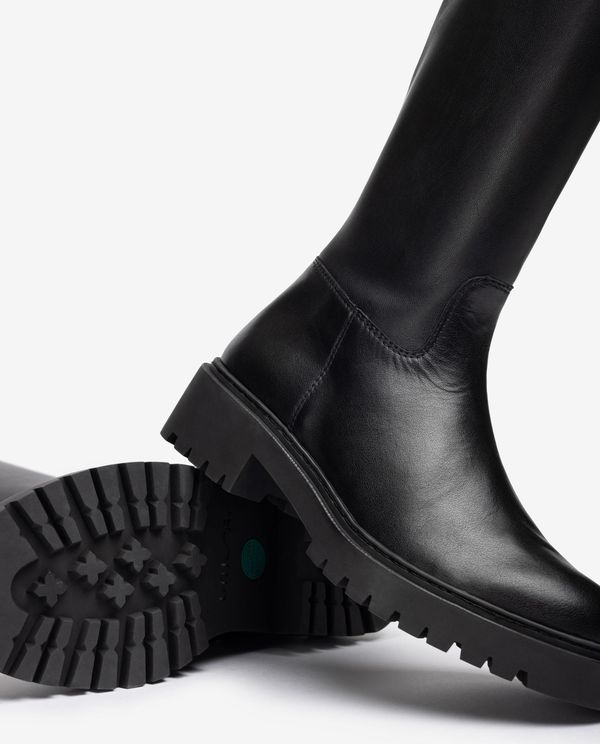 Unisa Bota Con Piso Track