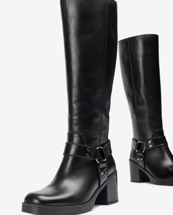 Unisa Bota Motera Con Adorno