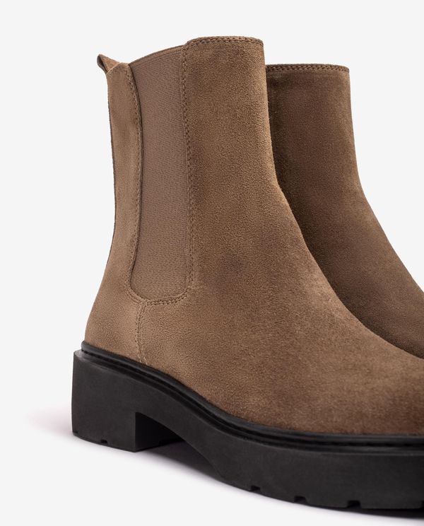 Unisa Botín Chelsea SuperLight