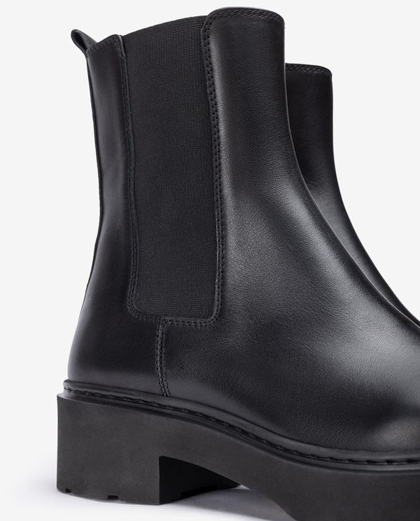 Unisa Botín Chelsea SuperLight