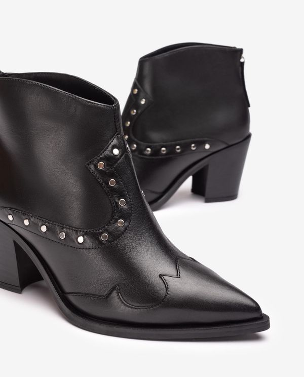 Unisa Botín Cowboy Con Tachuelas