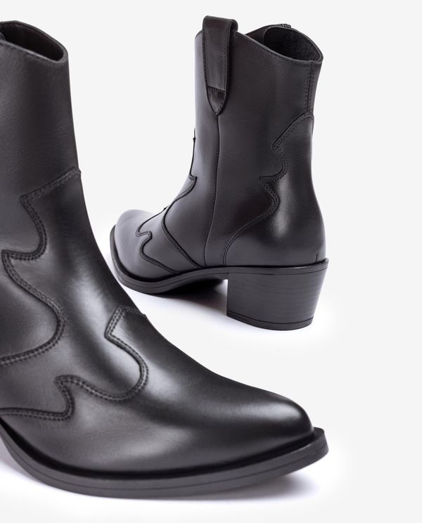 Unisa Botín Cowboy En Contraste